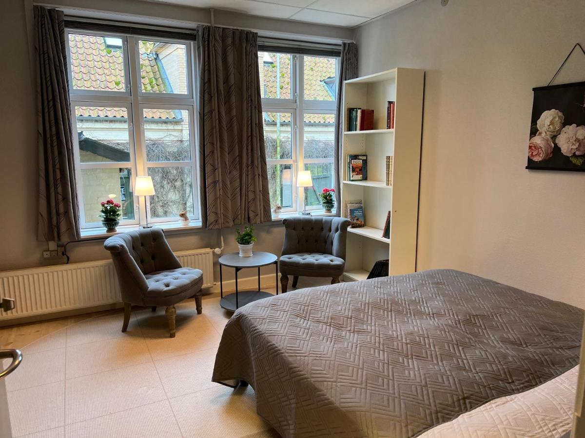 Apothekergaarden Stege Stuen Mod Gardhaven Bed & Breakfast Ngoại thất bức ảnh